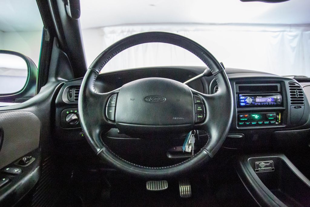 2002 Ford F-150 SuperCrew 139" Harley Davidson - 22964424 - 46