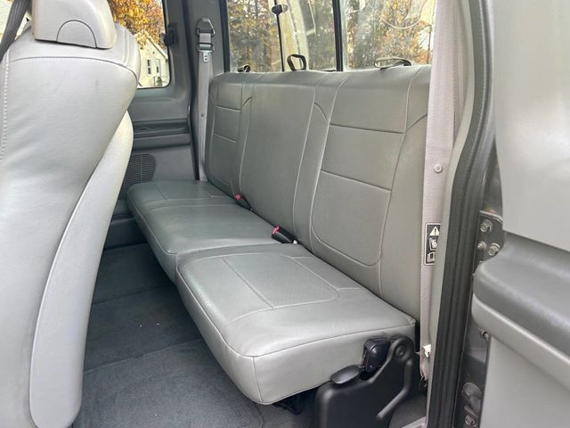 2002 Ford F-350 Super Duty Lariat 4dr SuperCab 4WD LB - 22943737 - 17