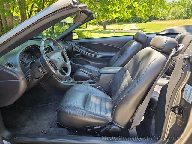 2002 Ford Mustang 2dr Convertible GT Deluxe - 23054664 - 37