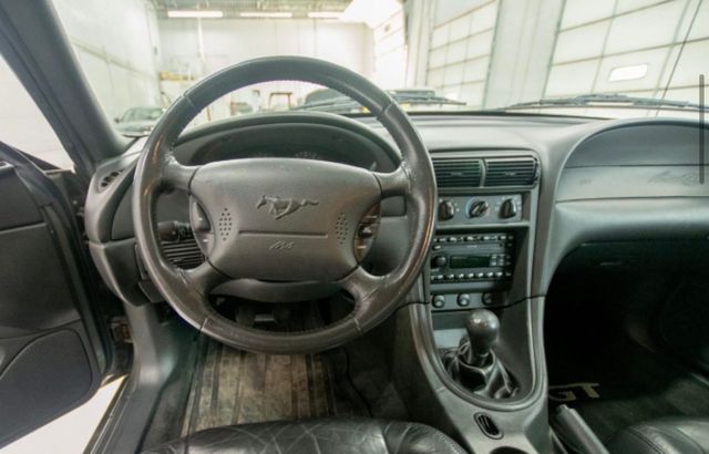 2002 Ford Mustang 2dr Coupe GT Deluxe - 23025267 - 4