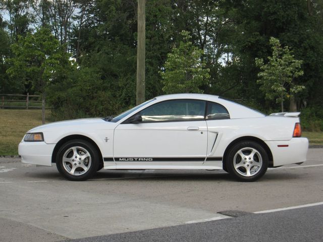 2002 Ford Mustang 2dr Coupe Standard - 22519445 - 5