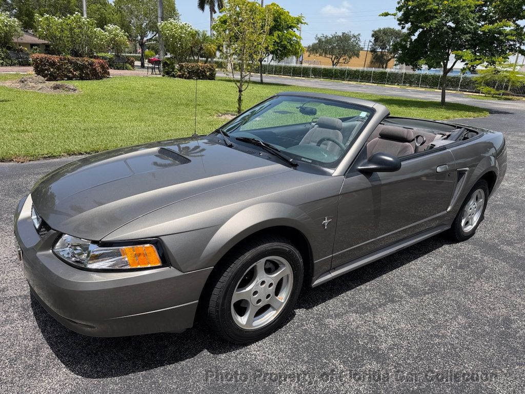 2002 Ford Mustang Deluxe Convertible 3.8L V6 - 23051055 | Video 1
