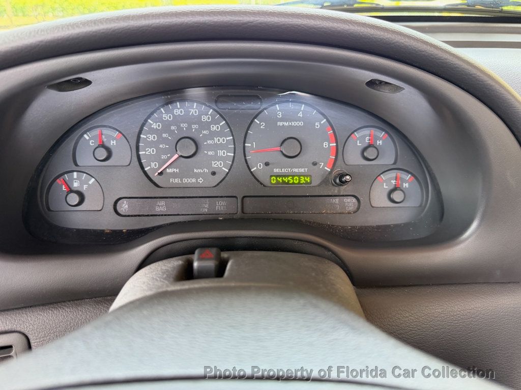 2002 Ford Mustang Deluxe Convertible 3.8L V6 - 23051055 - 55