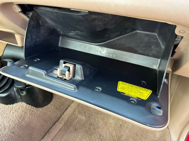 2002 Ford Ranger Rust Free Regular Cab Short bed V6 5-Speed Manual - 23019547 - 39