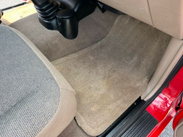 2002 Ford Ranger Rust Free Regular Cab Short bed V6 5-Speed Manual - 23019547 - 48