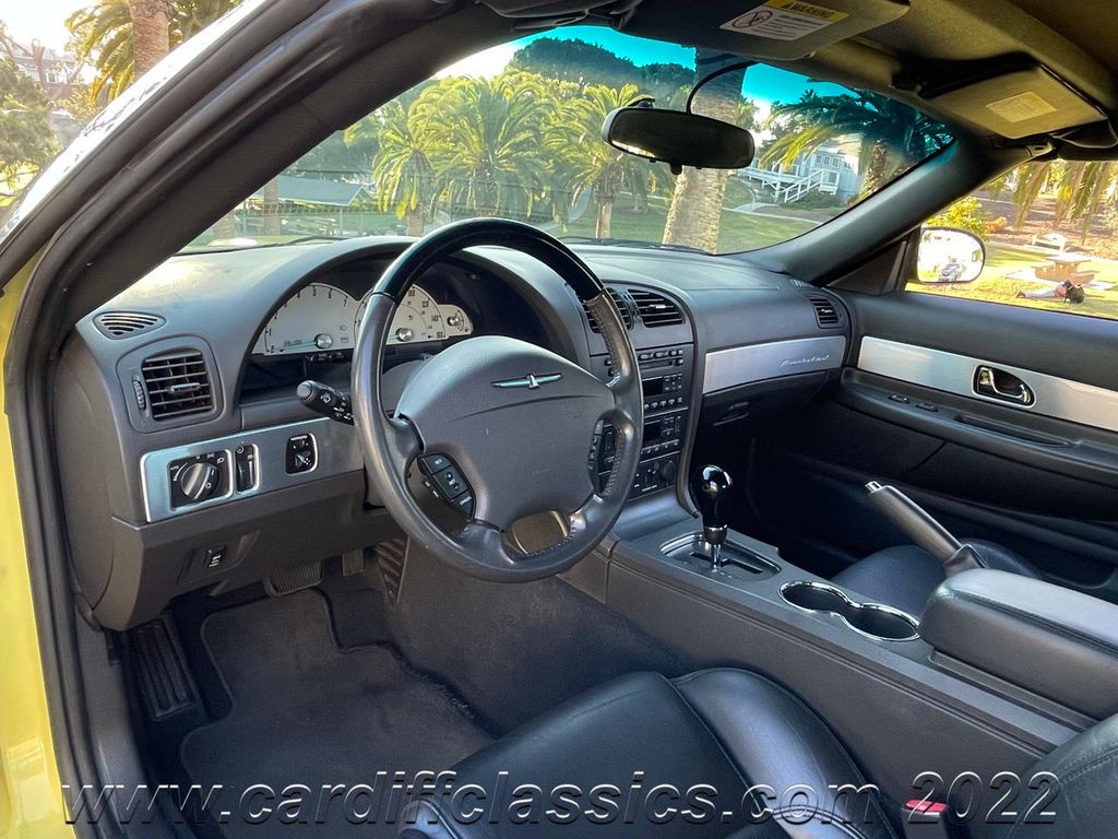 2002 Ford Thunderbird 2dr Convertible w/Hardtop Deluxe - 21686752 - 17