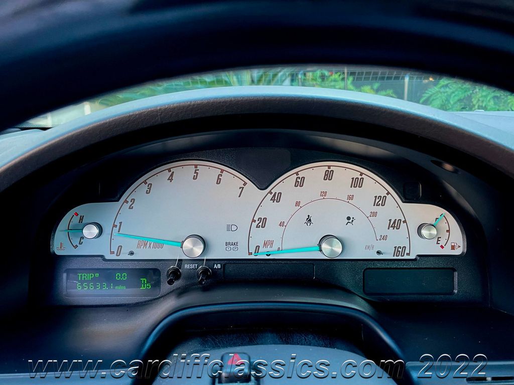 2002 Ford Thunderbird 2dr Convertible w/Hardtop Deluxe - 21686752 - 21