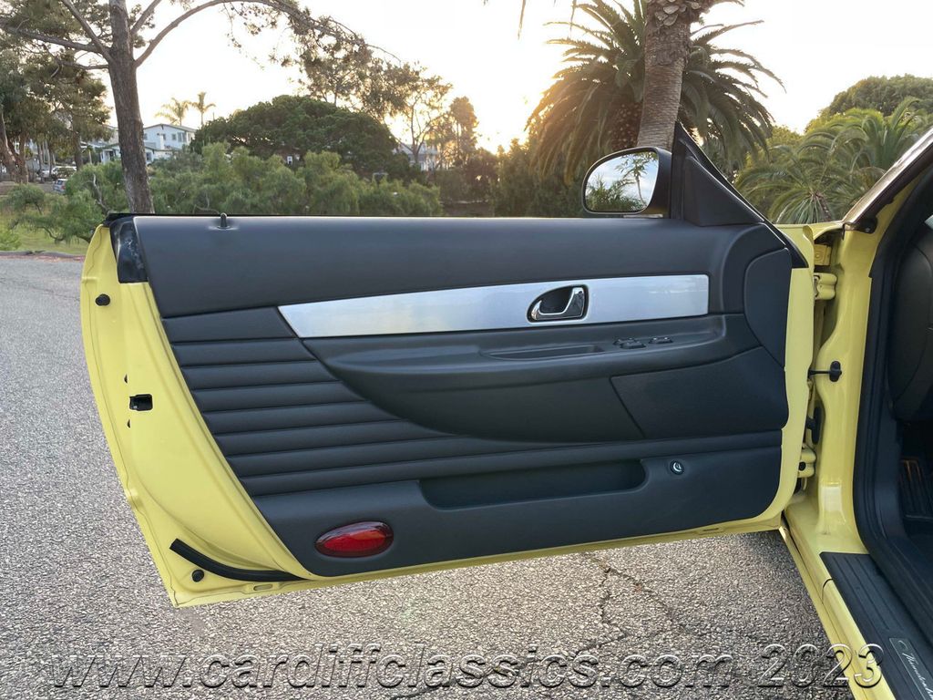 2002 Ford Thunderbird 2dr Convertible w/Hardtop Deluxe - 21686752 - 27