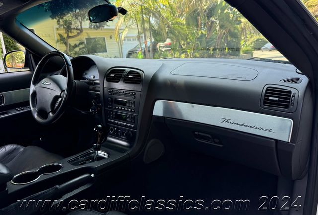 2002 Ford Thunderbird 2dr Convertible w/Hardtop Deluxe - 22494233 - 19