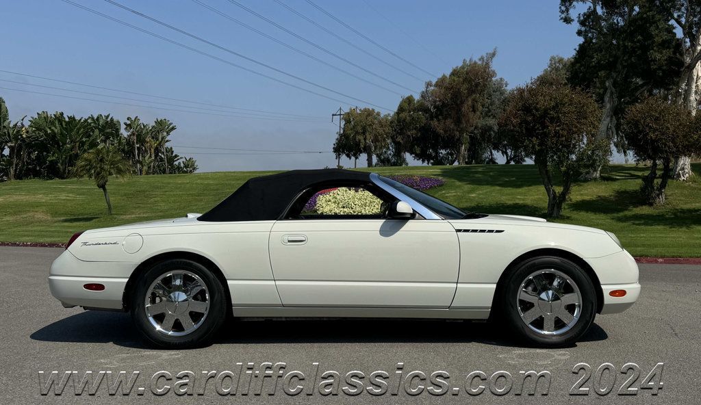 2002 Ford Thunderbird 2dr Convertible w/Hardtop Deluxe - 22494233 - 37