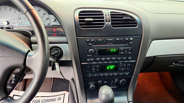 2002 Ford Thunderbird 2dr Convertible w/Hardtop Deluxe - 23083986 - 17