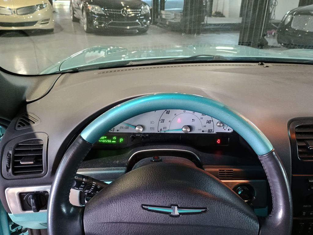 2002 Ford Thunderbird 2dr Convertible w/Hardtop Deluxe Clean Carfax - 23021627 - 24