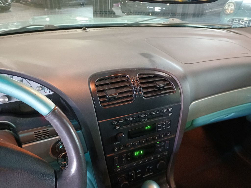 2002 Ford Thunderbird 2dr Convertible w/Hardtop Deluxe Clean Carfax - 23021627 - 25