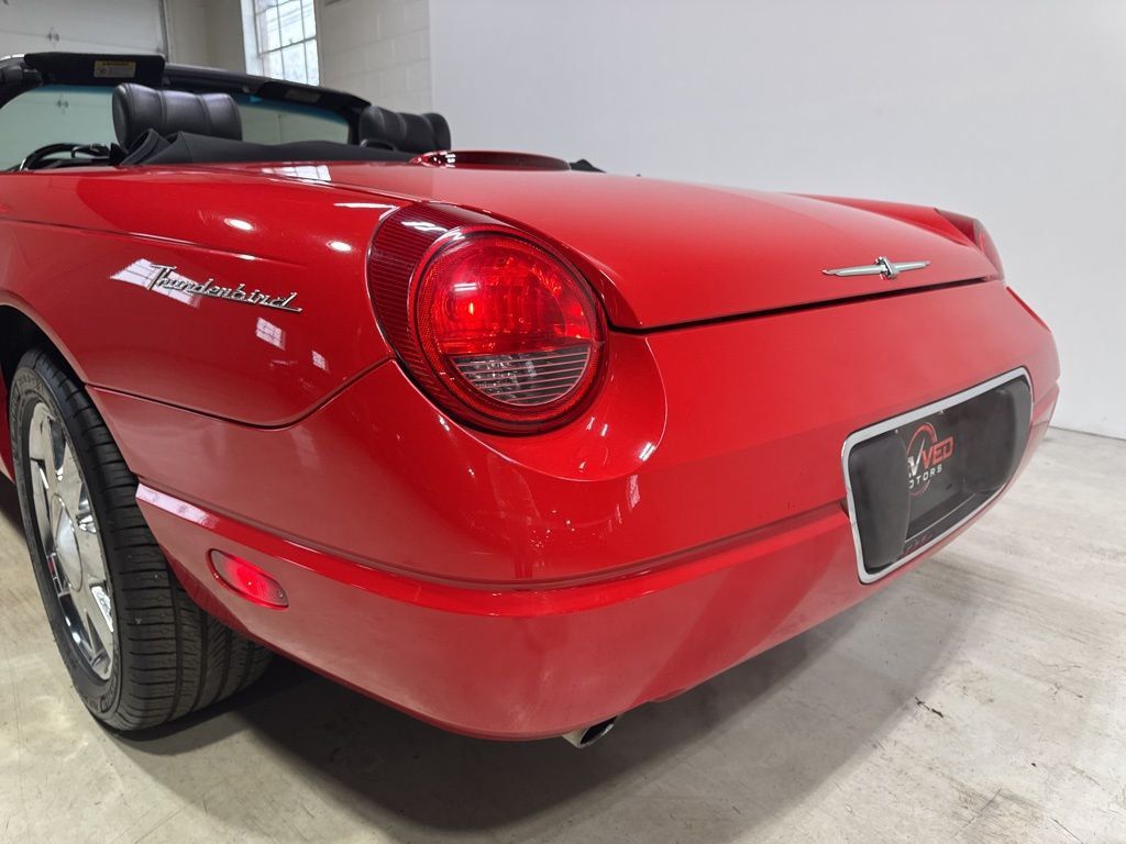 2002 Ford Thunderbird Base Trim - 22994871 - 10