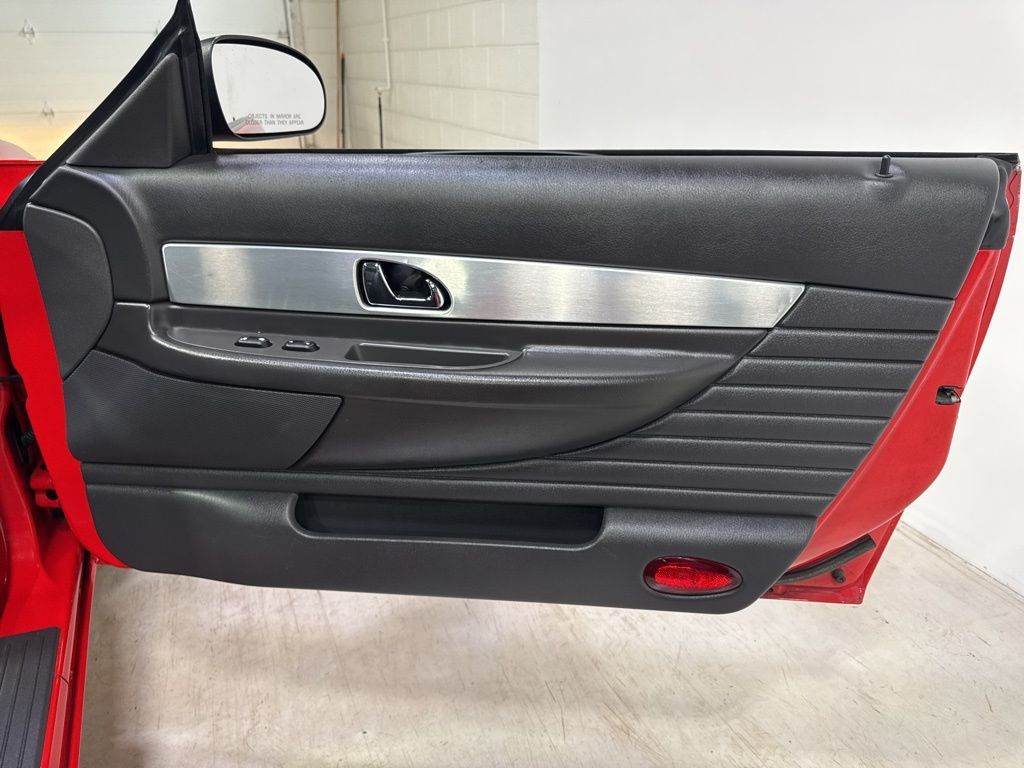 2002 Ford Thunderbird Base Trim - 22994871 - 36