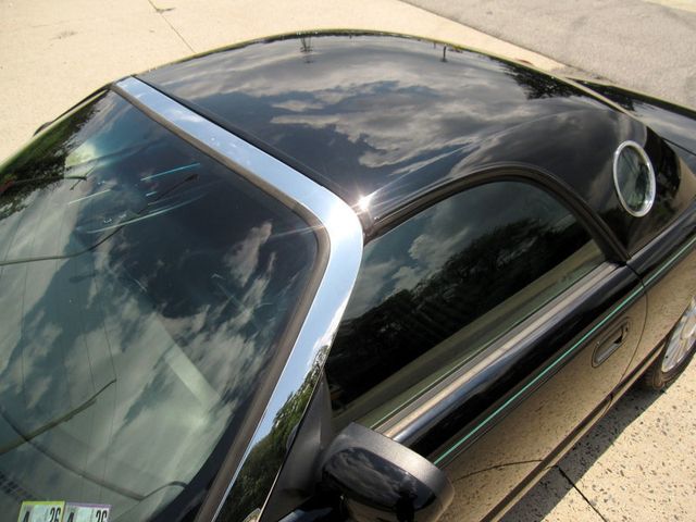 2002 Ford Thunderbird Base Trim - 22886742 - 16