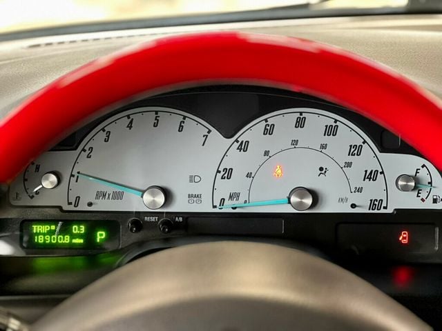 2002 Ford Thunderbird Base Trim - 22979944 - 16