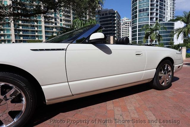 2002 Ford Thunderbird Premium Convertible with Hardtop - 22674111 - 24