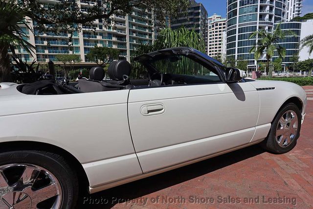 2002 Ford Thunderbird Premium Convertible with Hardtop - 22674111 - 25