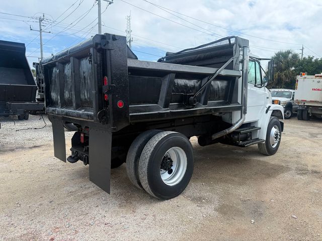 2002 Freightliner FL-70 Dump Truck  - 23010378 - 8