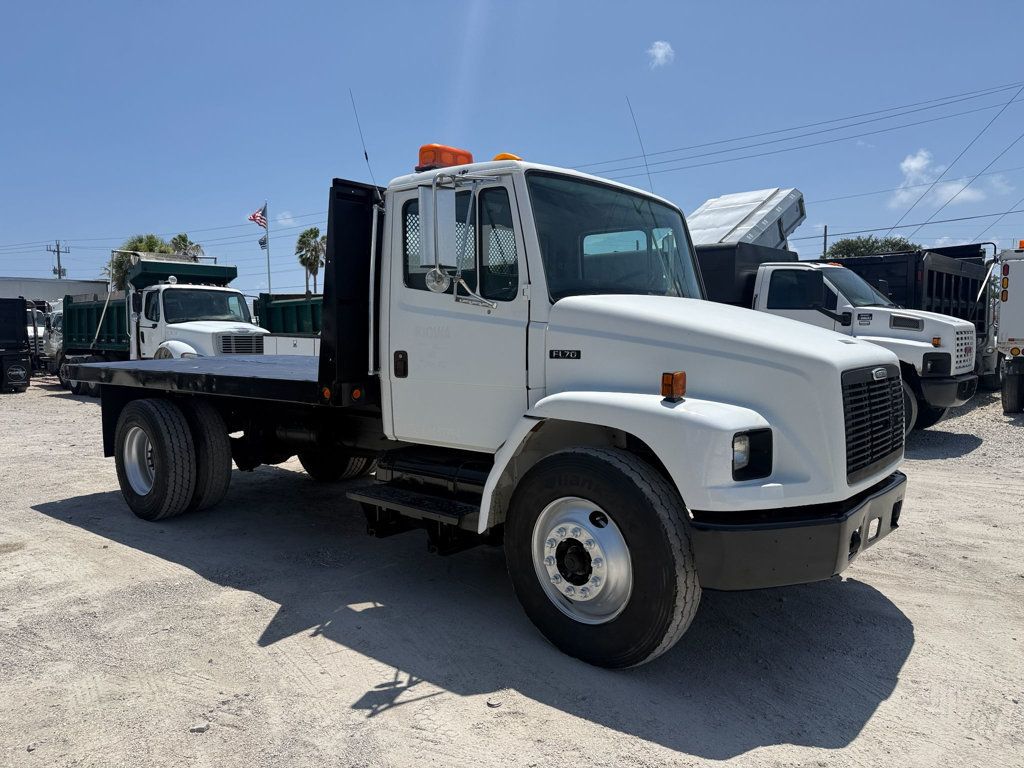2002 Freightliner FL-70 Flatbed Dump Truck  - 23057337 - 11