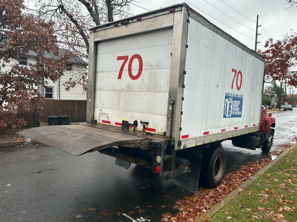 2002 GMC REEFER BOX TRUCK WITH LIFTGATE - 22680472 - 29