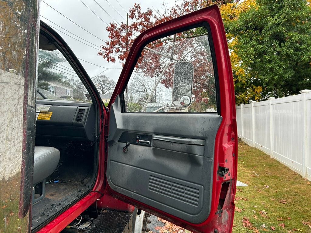 2002 GMC REEFER BOX TRUCK WITH LIFTGATE - 22680472 - 46