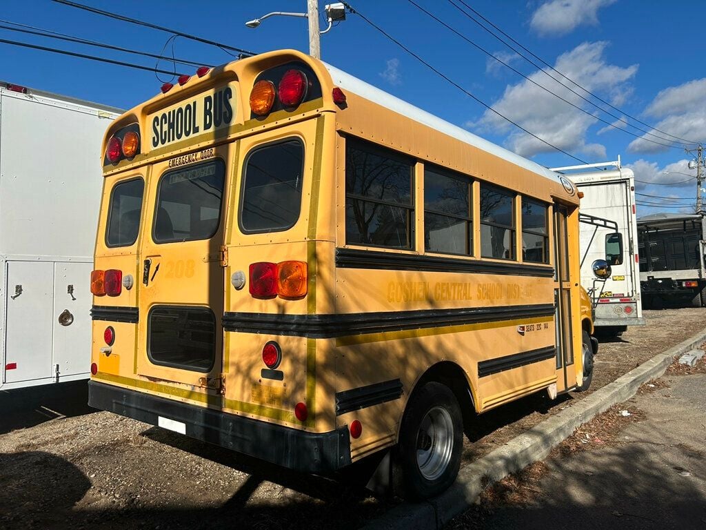 2002 GMC Savana G3500 Mini School BUS - 22766536 - 3