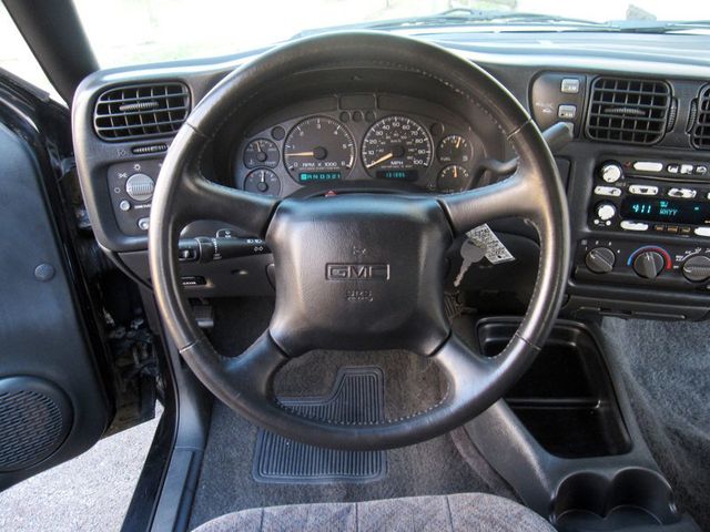 2002 GMC Sonoma Crew Cab 123" WB 4WD SLS - 22973629 - 19
