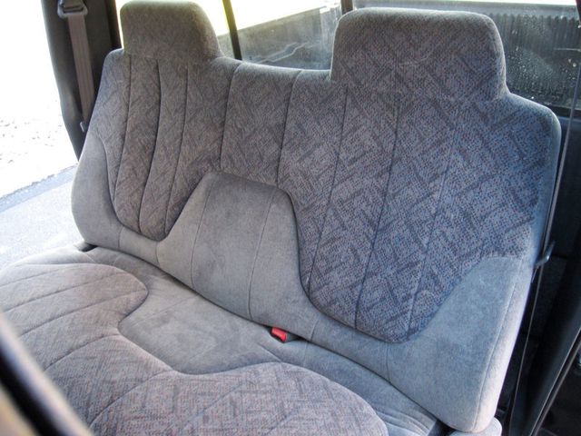 2002 GMC Sonoma Crew Cab 123" WB 4WD SLS - 22973629 - 29