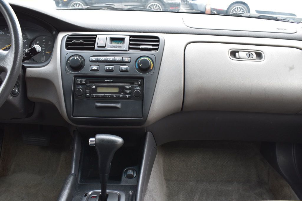 2002 Honda Accord Sedan LX Automatic V6 - 23088858 - 30