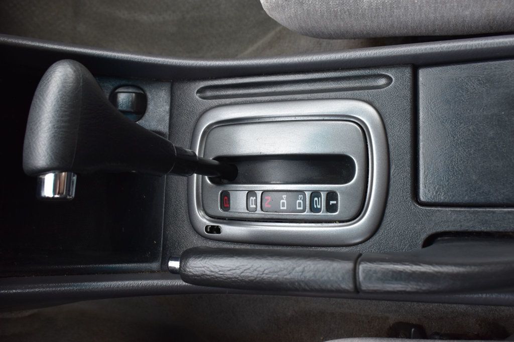 2002 Honda Accord Sedan LX Automatic V6 - 23088858 - 36