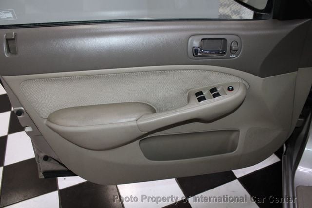 2002 Honda Civic 4dr Sedan LX Automatic - 22790325 - 10