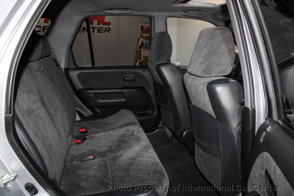 2002 Honda CR-V 4WD EX Manual - 22939706 - 23