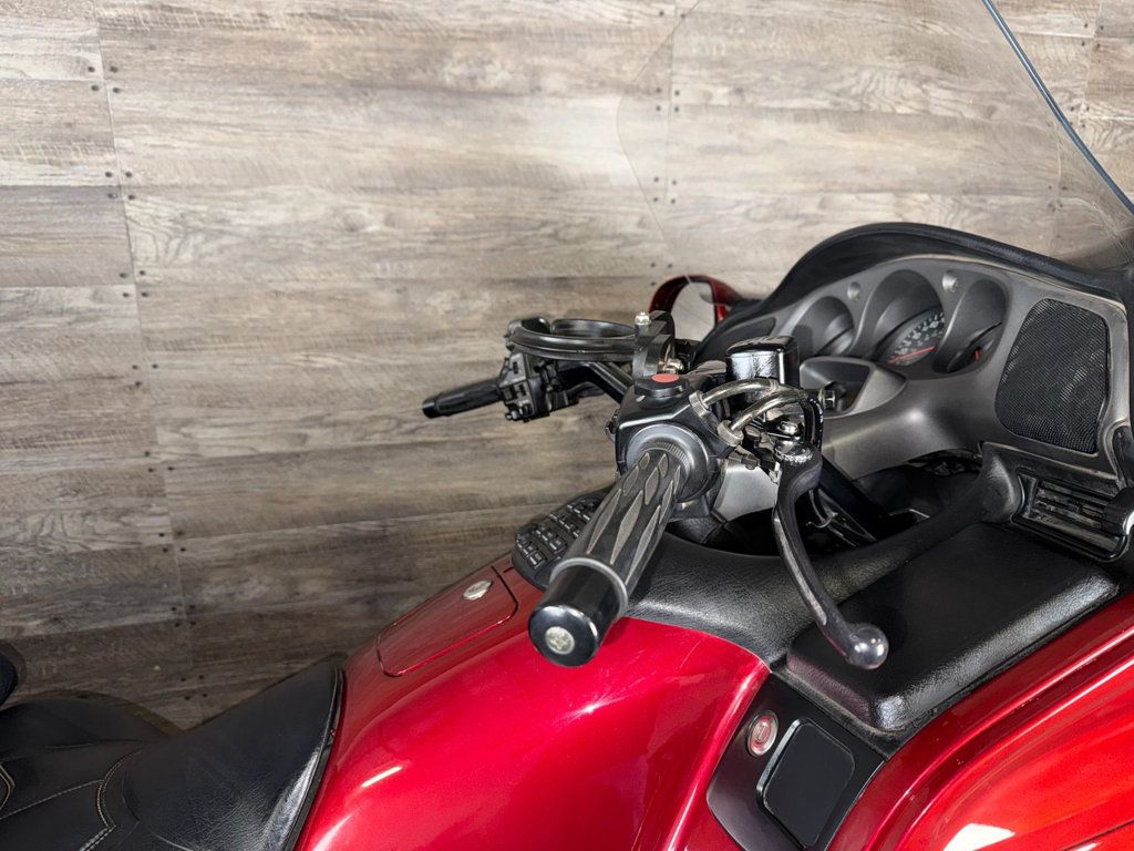 2002 Honda GL1800 Goldwing LOW MILES! - 23015507 - 4