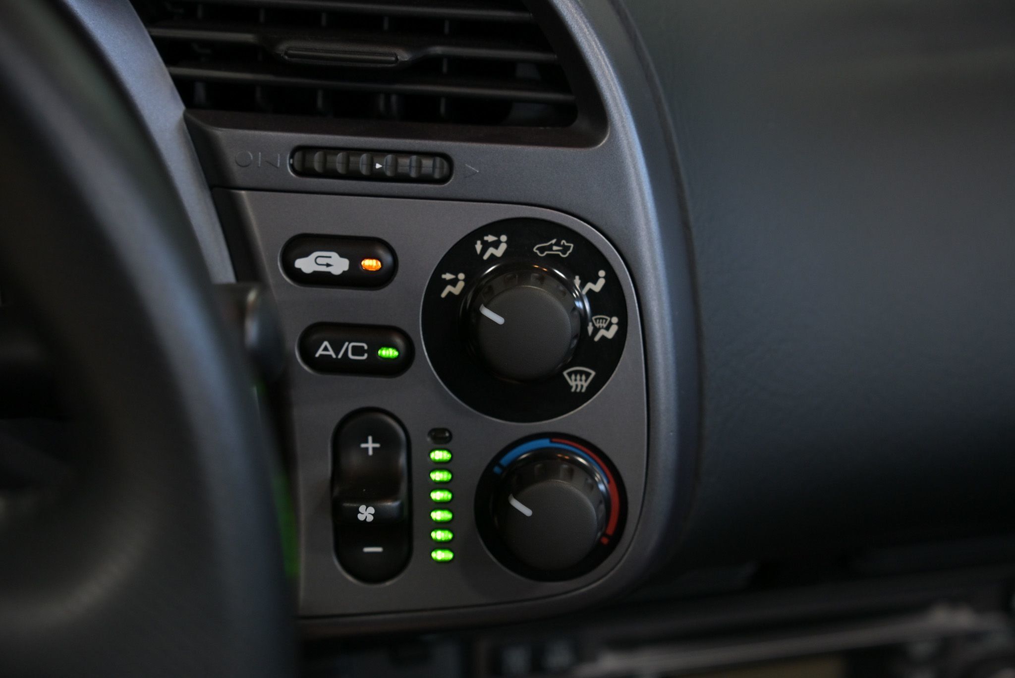 2002 Honda S2000 photo 29