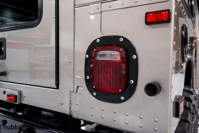 2002 HUMMER H1 4-Passenger Wagon Enclosed - 12795032 - 33