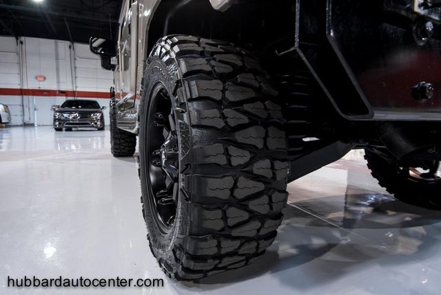 2002 HUMMER H1 4-Passenger Wagon Enclosed - 12795032 - 38