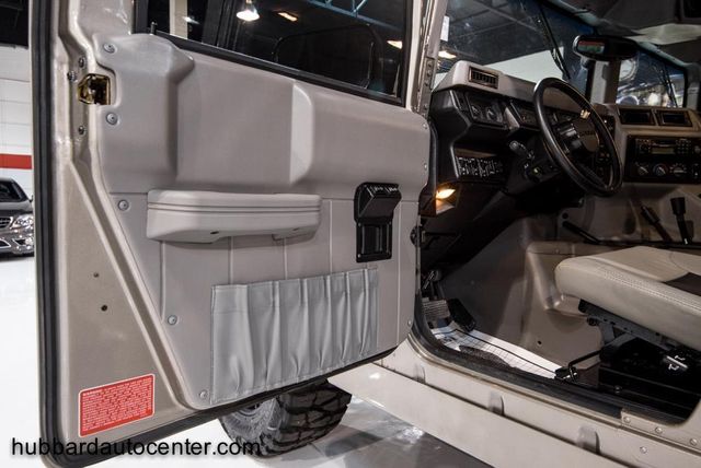 2002 HUMMER H1 4-Passenger Wagon Enclosed - 12795032 - 46