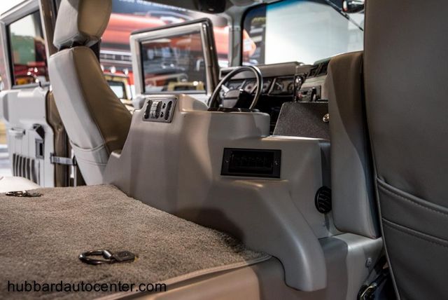 2002 HUMMER H1 4-Passenger Wagon Enclosed - 12795032 - 71
