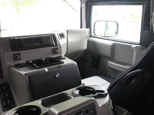 2002 HUMMER H1 4-Passenger Wgn Enclosed - 12176085 - 15