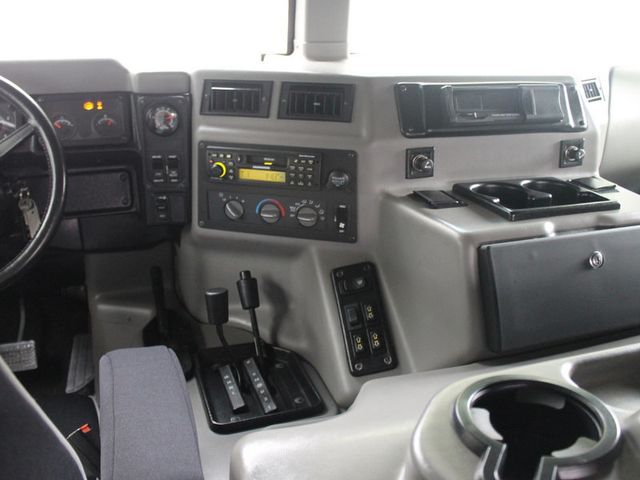 2002 HUMMER H1 4-Passenger Wgn Enclosed - 12176085 - 16