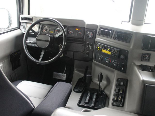2002 HUMMER H1 4-Passenger Wgn Enclosed - 12176085 - 17