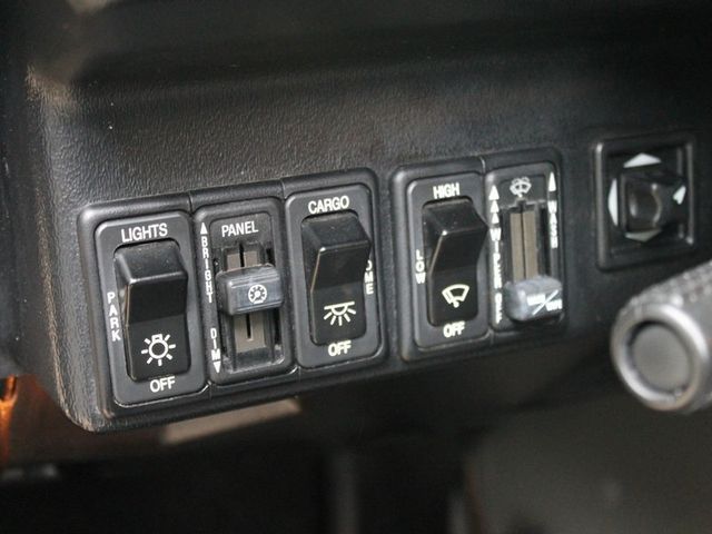 2002 HUMMER H1 4-Passenger Wgn Enclosed - 12176085 - 18