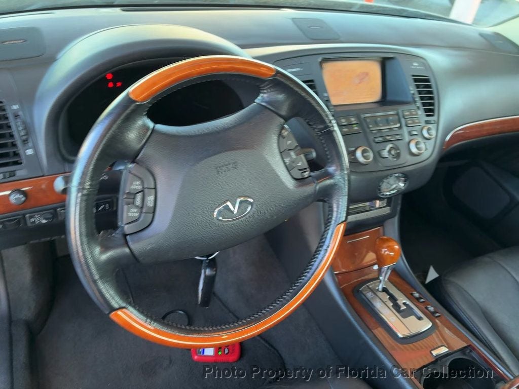 2002 INFINITI Q45 Luxury Performance Sedan Premium - 22934170 - 10