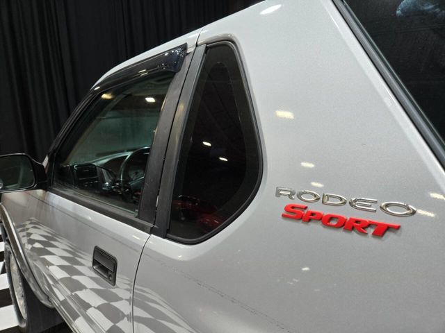 2002 Isuzu Rodeo Sport S V6 - 22990058 - 23