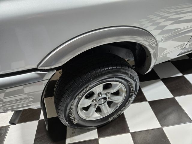 2002 Isuzu Rodeo Sport S V6 - 22990058 - 45