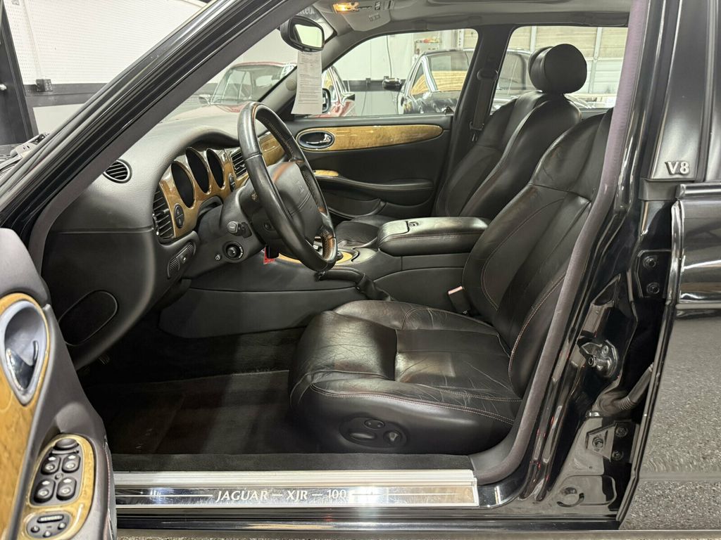 2002 Jaguar XJ XJR/R Performance Pkg/Heated Front-Rear Leather Seats - 23067916 - 25