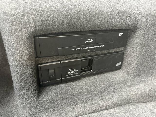 2002 Jaguar XJ XJR/R Performance Pkg/Heated Front-Rear Leather Seats - 23067916 - 31