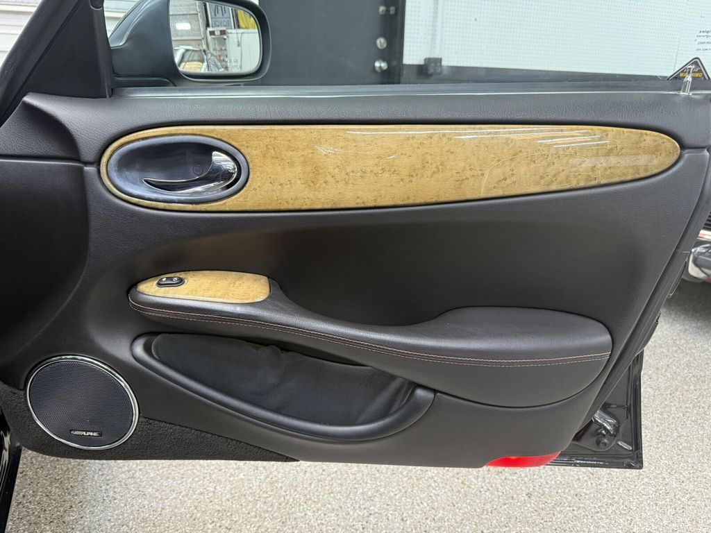 2002 Jaguar XJ XJR/R Performance Pkg/Heated Front-Rear Leather Seats - 23067916 - 37